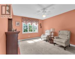 15 FAIRS CRESCENT - 6