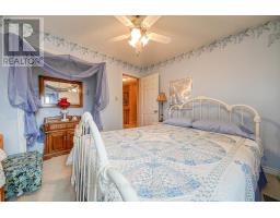 659 SPRINGBANK AVENUE N - 27