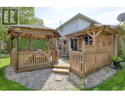 659 SPRINGBANK AVENUE N - 35