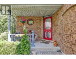 659 SPRINGBANK AVENUE N - 5
