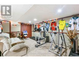 32 DEVON COURT - 19