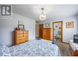 85 PARKWOOD DRIVE - 17
