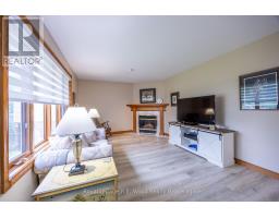 85 PARKWOOD DRIVE - 23