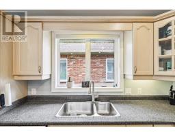 43 WOODLAND CRESCENT - 10