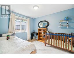 43 WOODLAND CRESCENT - 16