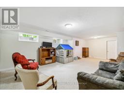 43 WOODLAND CRESCENT - 21
