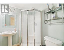 43 WOODLAND CRESCENT - 25