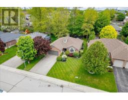 43 WOODLAND CRESCENT - 37