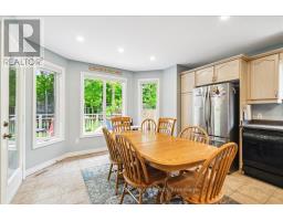 43 WOODLAND CRESCENT - 8