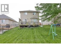 61 KERR CRESCENT - 8