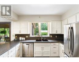 405542 BEACONSFIELD ROAD - 10