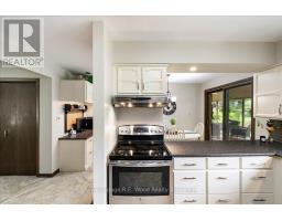 405542 BEACONSFIELD ROAD - 12