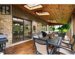 405542 BEACONSFIELD ROAD - 19