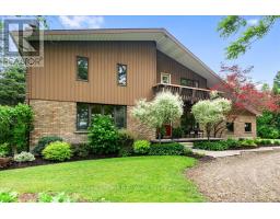 405542 BEACONSFIELD ROAD - 2