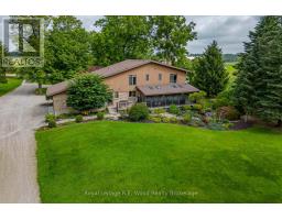 405542 BEACONSFIELD ROAD - 33