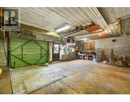 405542 BEACONSFIELD ROAD - 38