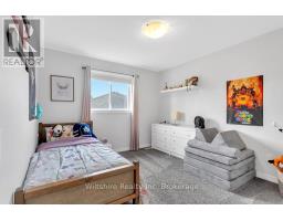 3 SANDY COURT - 18