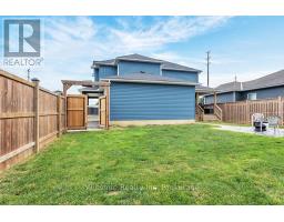 3 SANDY COURT - 24
