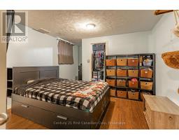 78 OLIVER CRESCENT - 29
