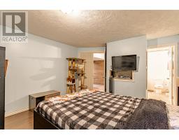 78 OLIVER CRESCENT - 30