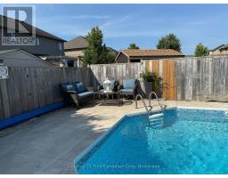 78 OLIVER CRESCENT - 40