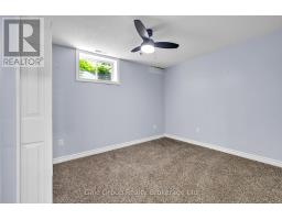 78 POTTER S WAY - 24