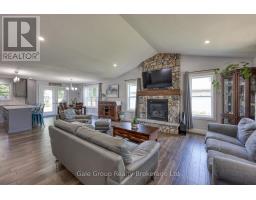 435 QUEEN STREET - 18