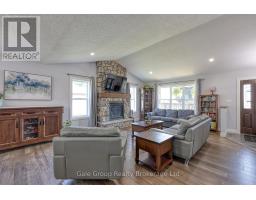 435 QUEEN STREET - 21