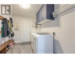435 QUEEN STREET - 34