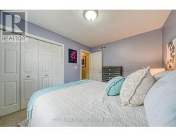 4 KERR CRESCENT - 20