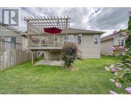4 KERR CRESCENT - 45