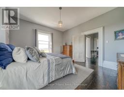 383559 SALFORD ROAD - 34