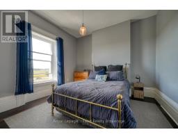 383559 SALFORD ROAD - 37