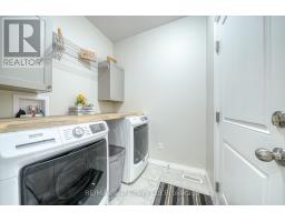 37 LOWRIE CRESCENT - 10