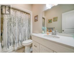 37 LOWRIE CRESCENT - 11