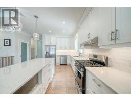 37 LOWRIE CRESCENT - 15