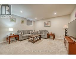 37 LOWRIE CRESCENT - 30