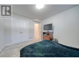 37 LOWRIE CRESCENT - 35