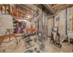 37 LOWRIE CRESCENT - 45