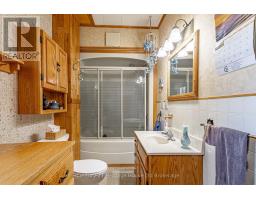 127 CLARKE STREET N - 16
