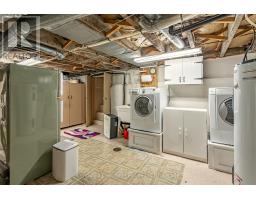 127 CLARKE STREET N - 25