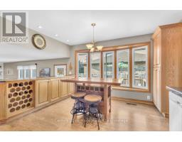 4 DEMEYERE AVENUE - 12