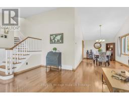 4 DEMEYERE AVENUE - 13