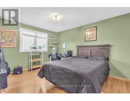 4 DEMEYERE AVENUE - 17