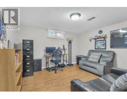 4 DEMEYERE AVENUE - 21