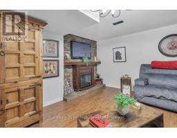 4 DEMEYERE AVENUE - 23