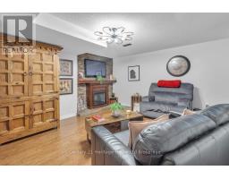 4 DEMEYERE AVENUE - 26