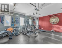 4 DEMEYERE AVENUE - 28