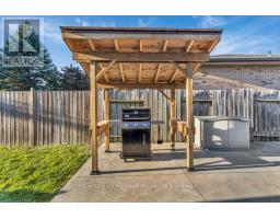4 DEMEYERE AVENUE - 34