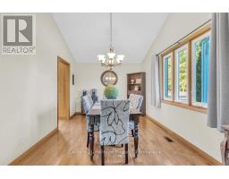 4 DEMEYERE AVENUE - 4